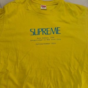 Supreme tshirt